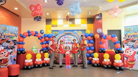 Rev up for Jollibee’s new exciting party theme: JolliRace.
